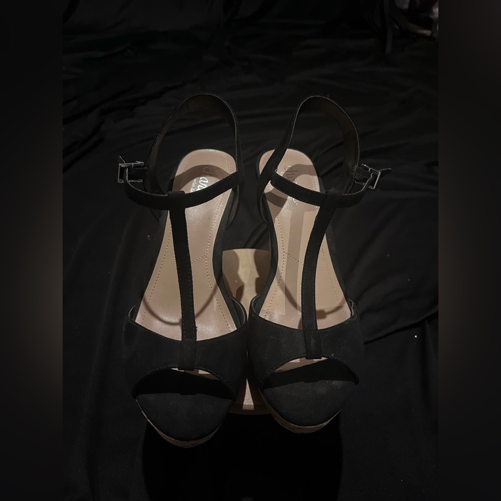 Charles David Black Suede T-Strap Wedge Sandals